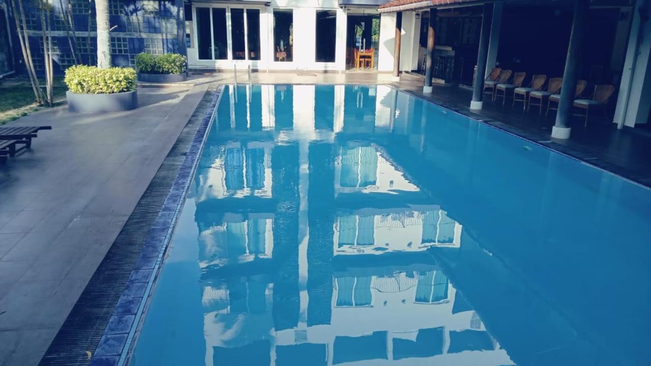 Earl'S Red Passikudah Hotel Buitenkant foto