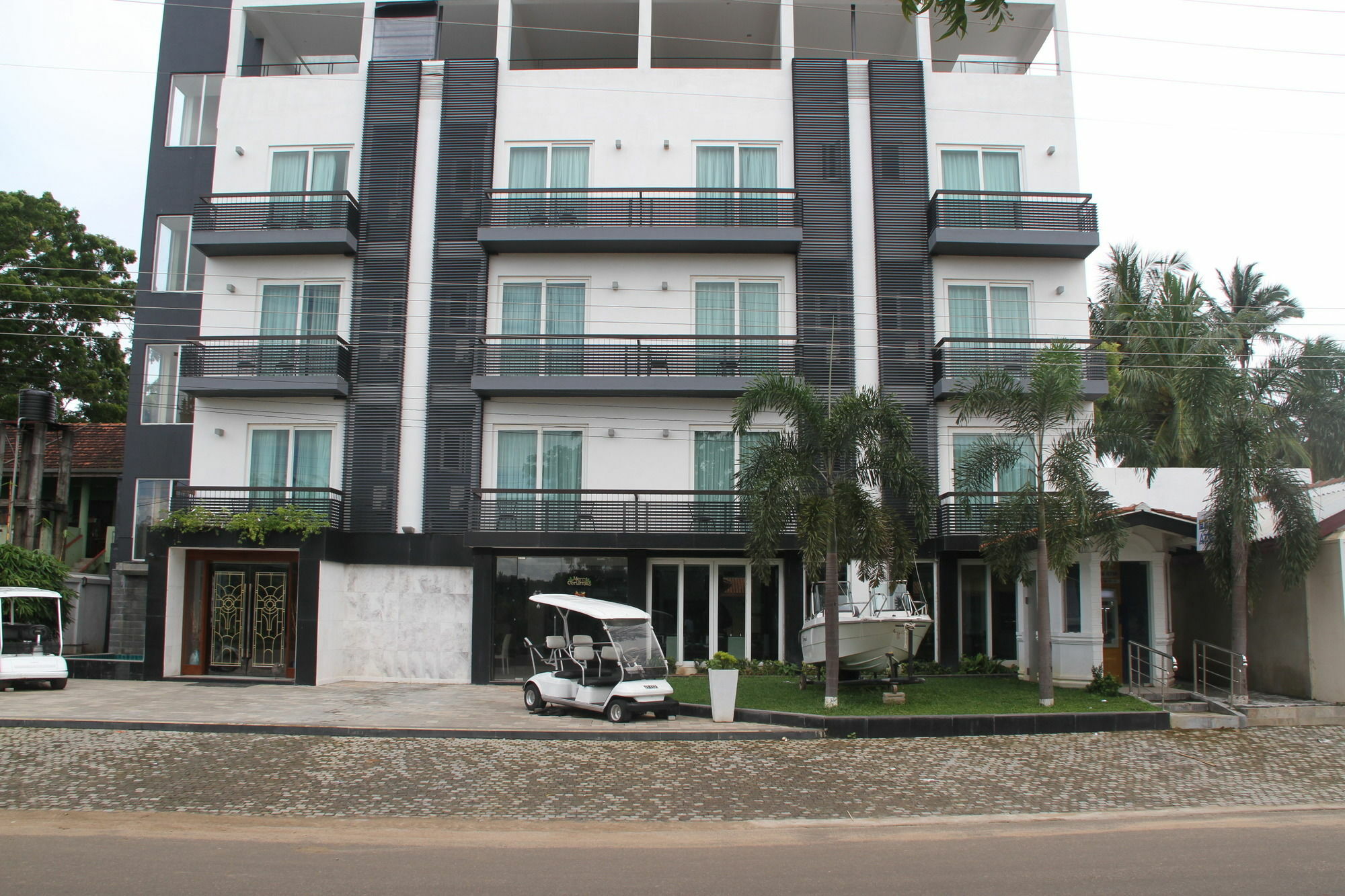 Earl'S Red Passikudah Hotel Buitenkant foto